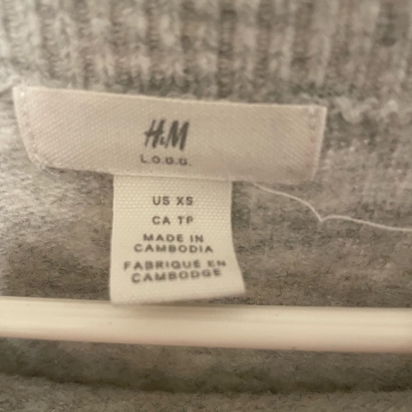 Women’s Small H&M sweater - Picture 2 of 3